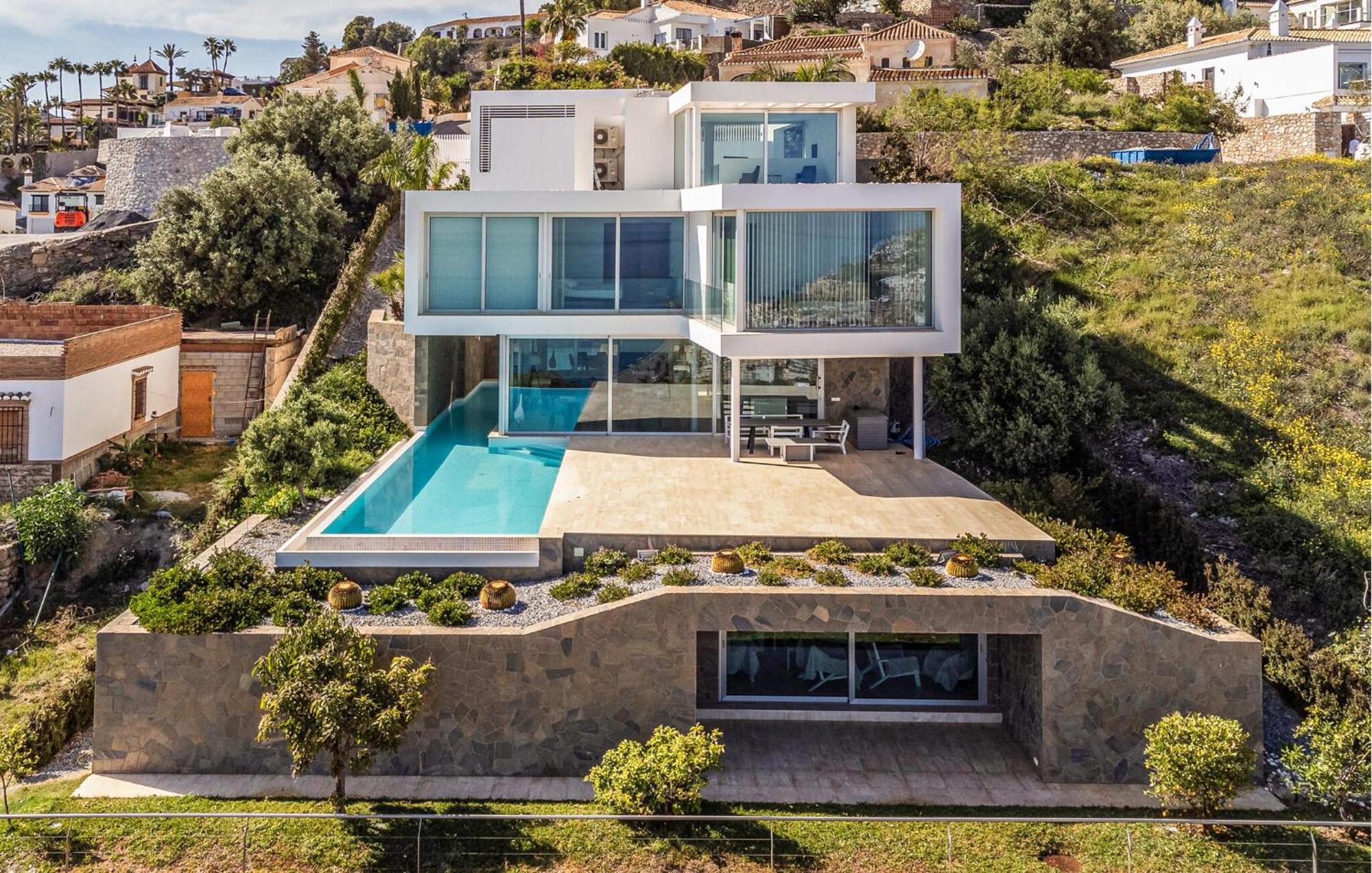 5 Bedroom Cozy In Granada