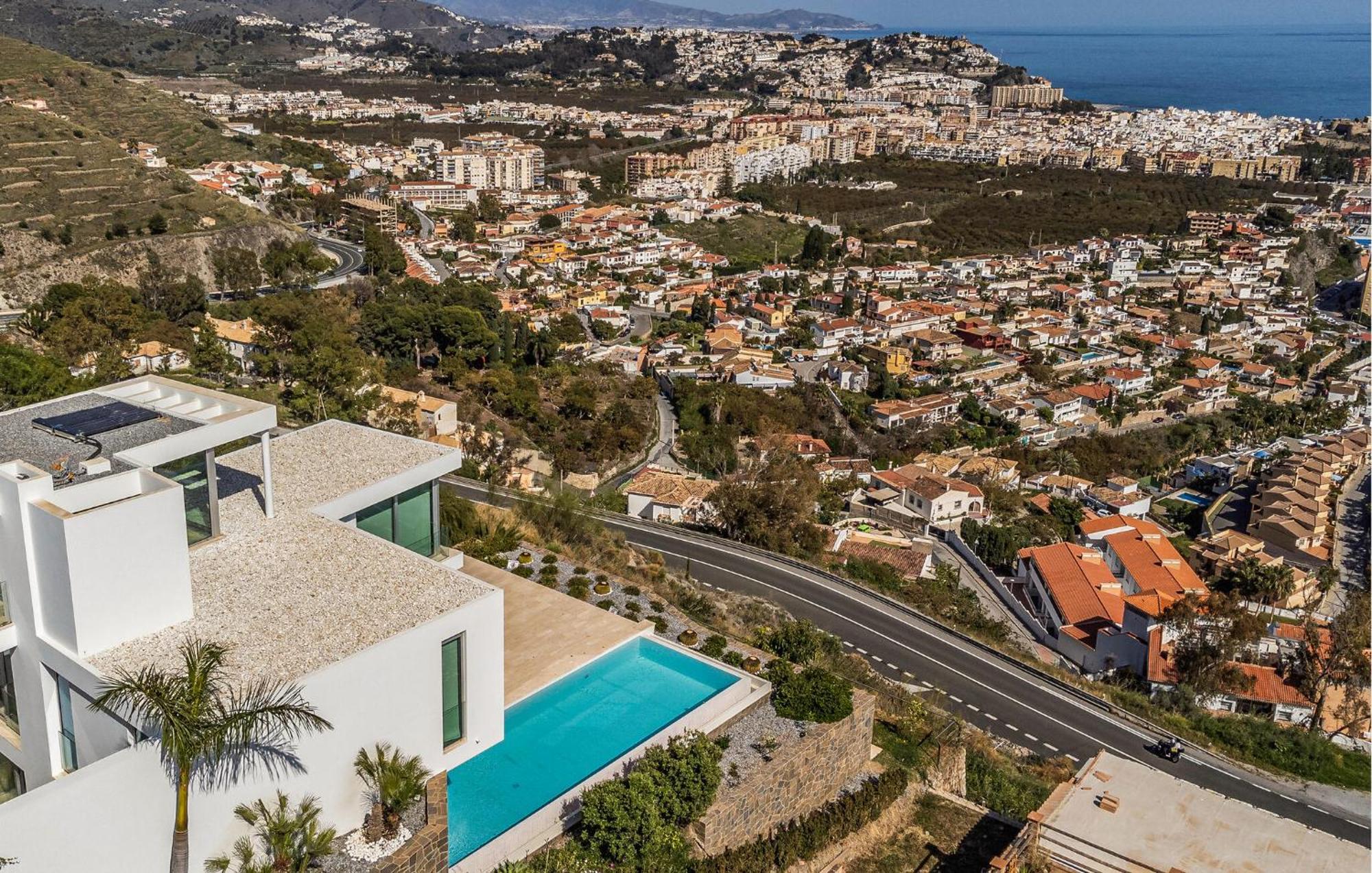 5 Bedroom Cozy In Сasa de vacaciones Granada