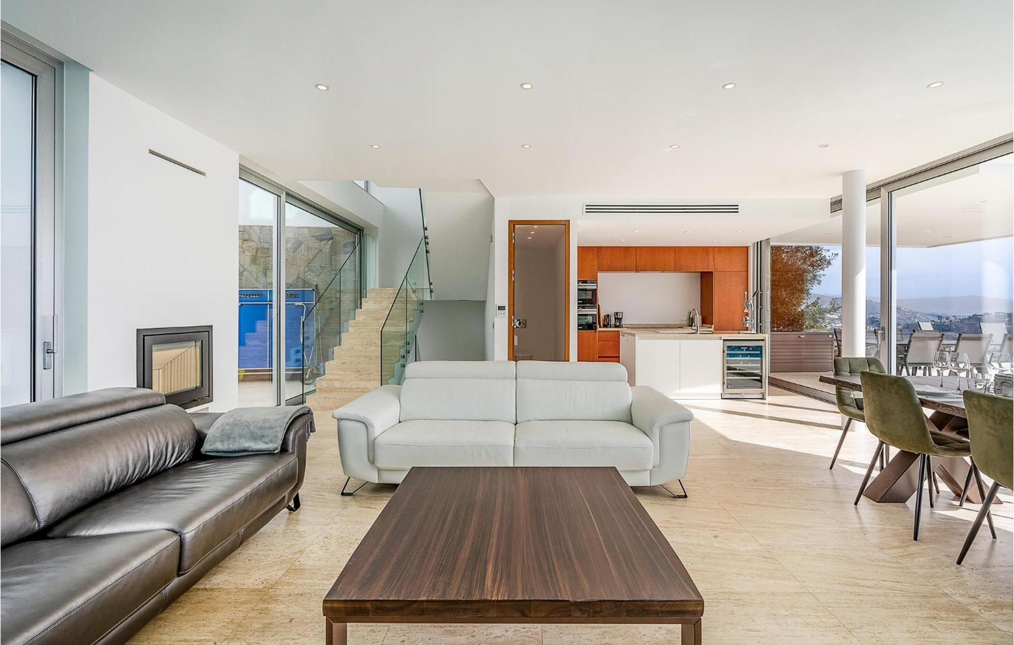 5 Bedroom Cozy In *