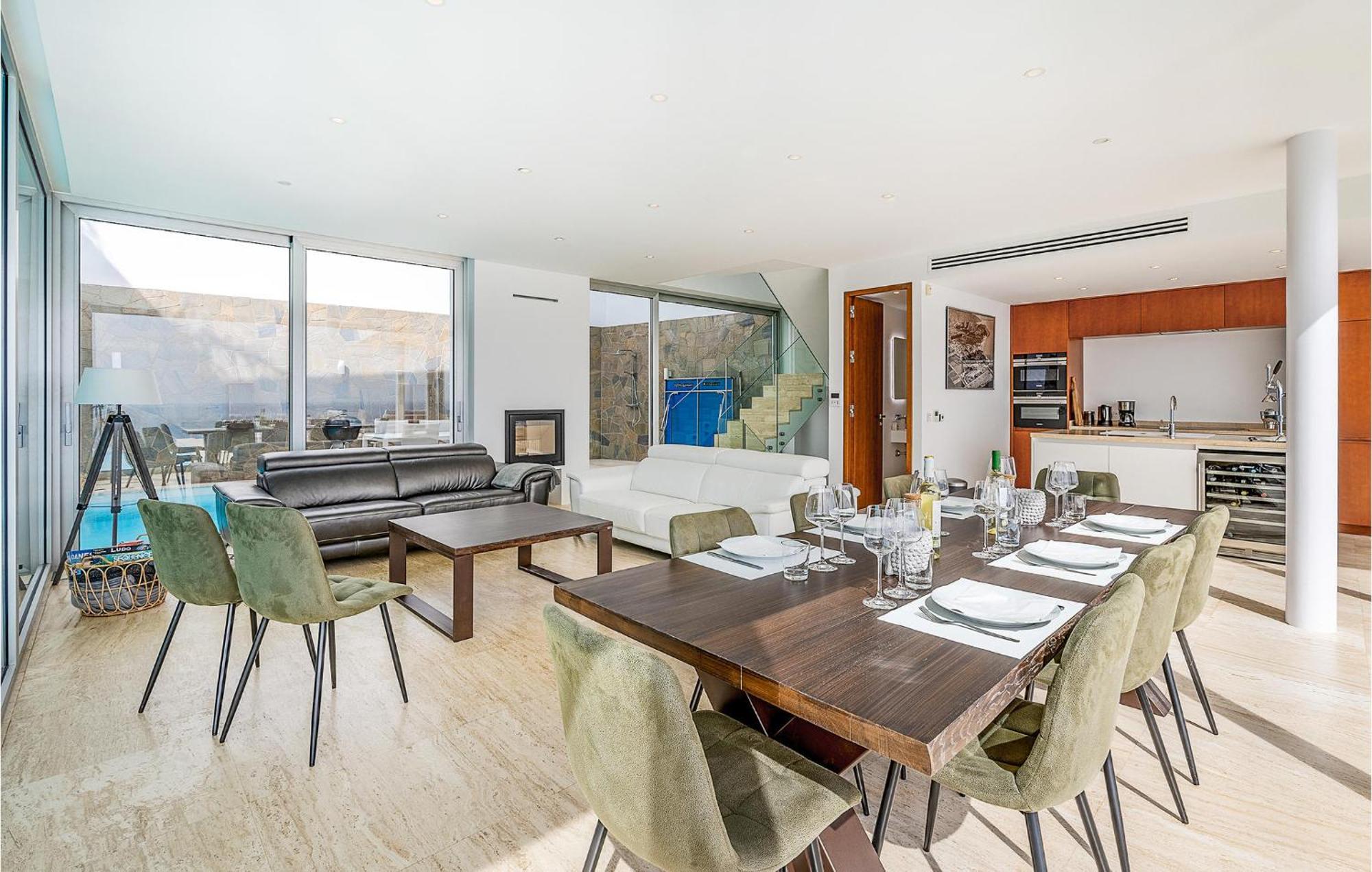 5 Bedroom Cozy In Ferienhaus *